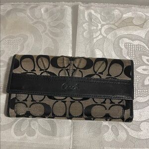 Coach Signature Black and Tan Card Holder